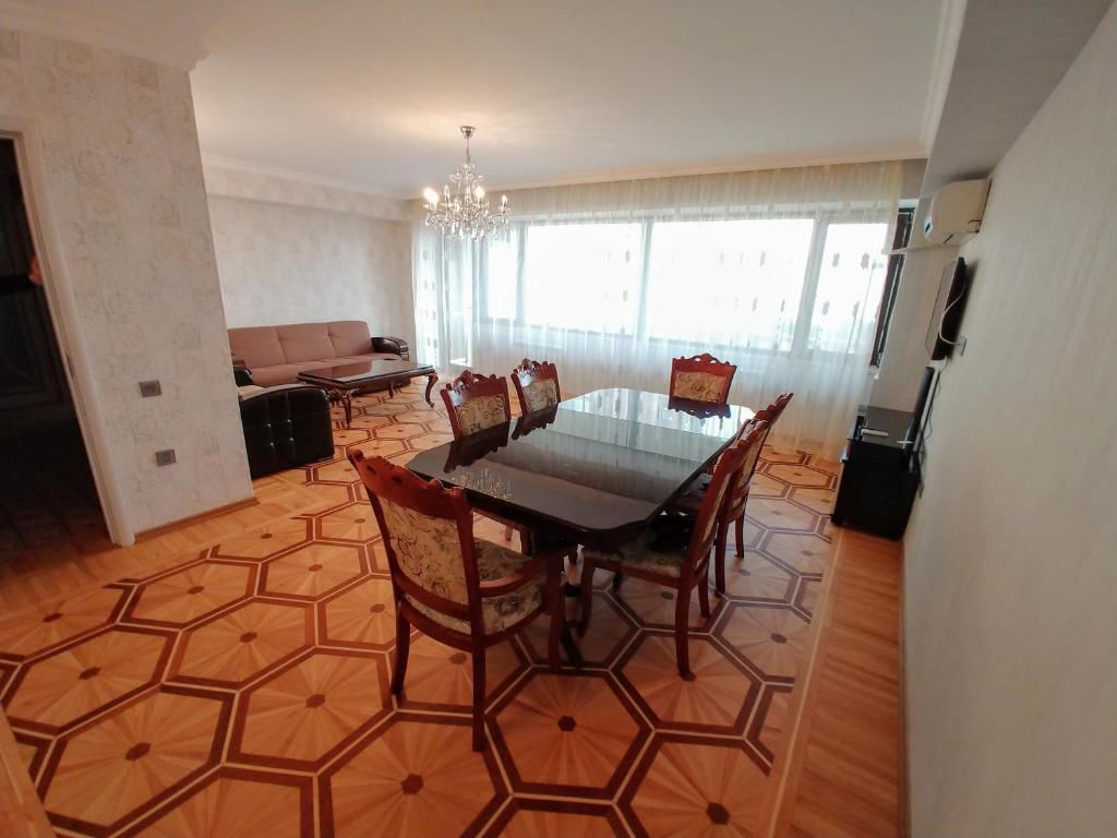 Апартаменты Deluxe Apartment with Sea and F1 view Баку-47