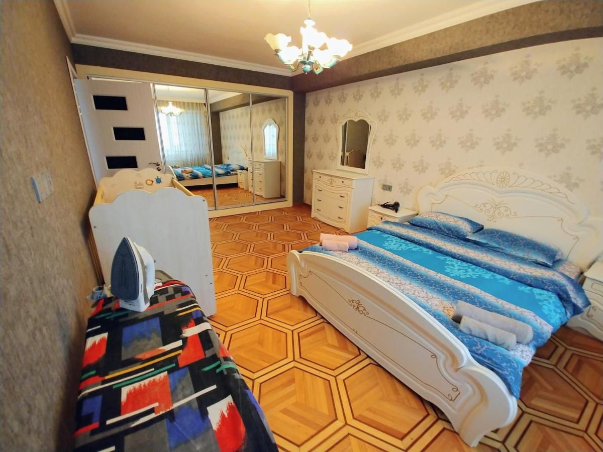 Апартаменты Deluxe Apartment with Sea and F1 view Баку-11
